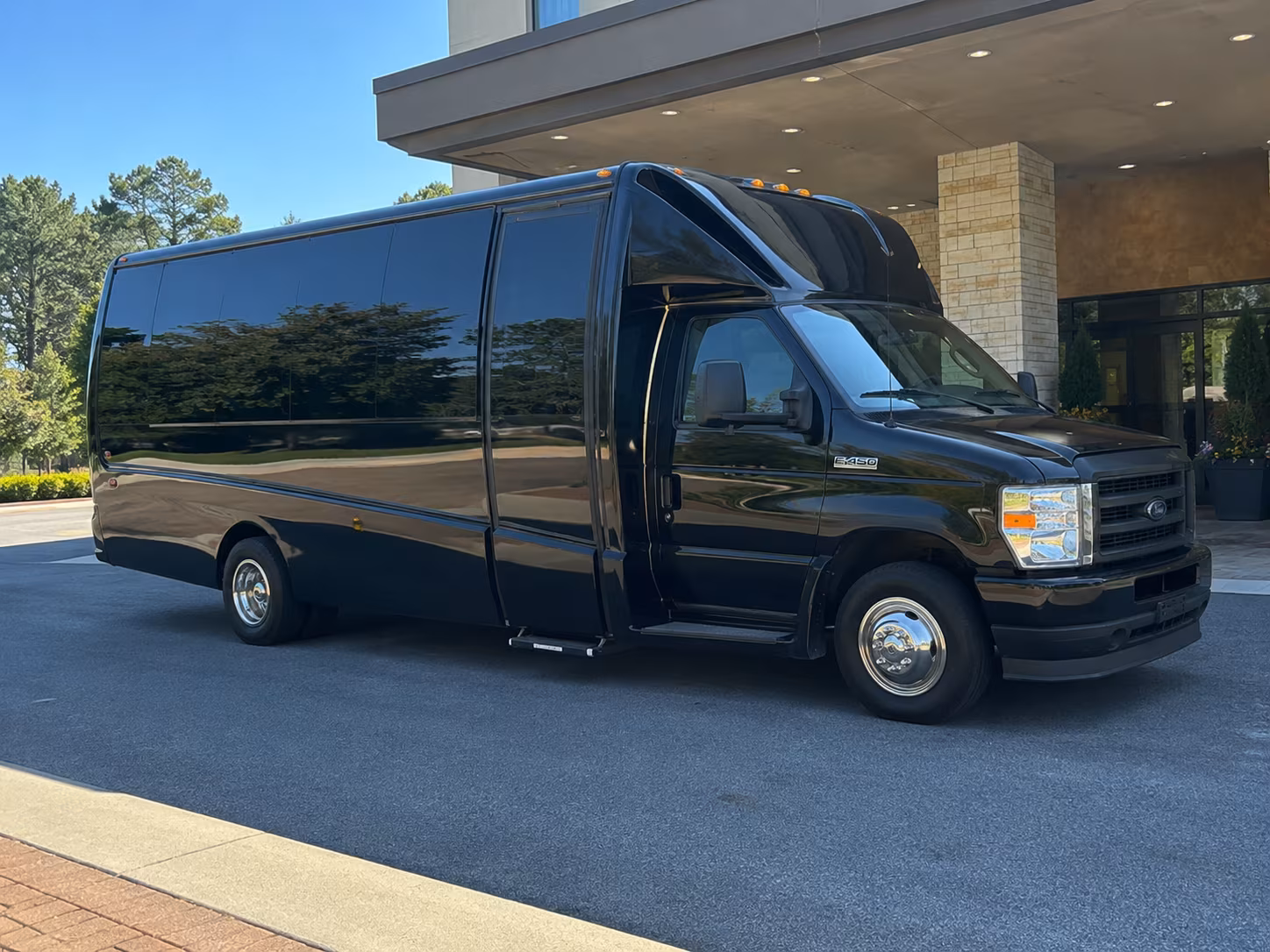 dearborn get your group to every tasting with a dearborn winery shuttle