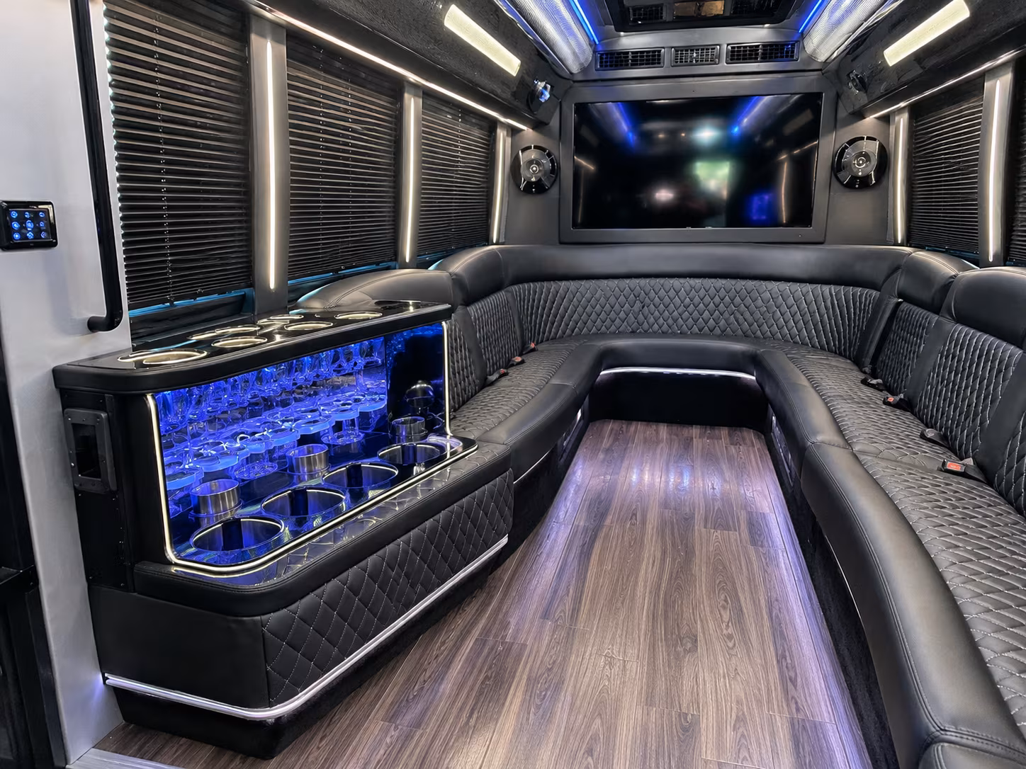 detroit bus rentals