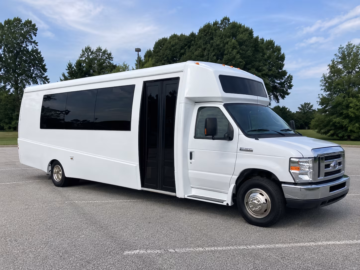 east lansing 18 passenger party bus