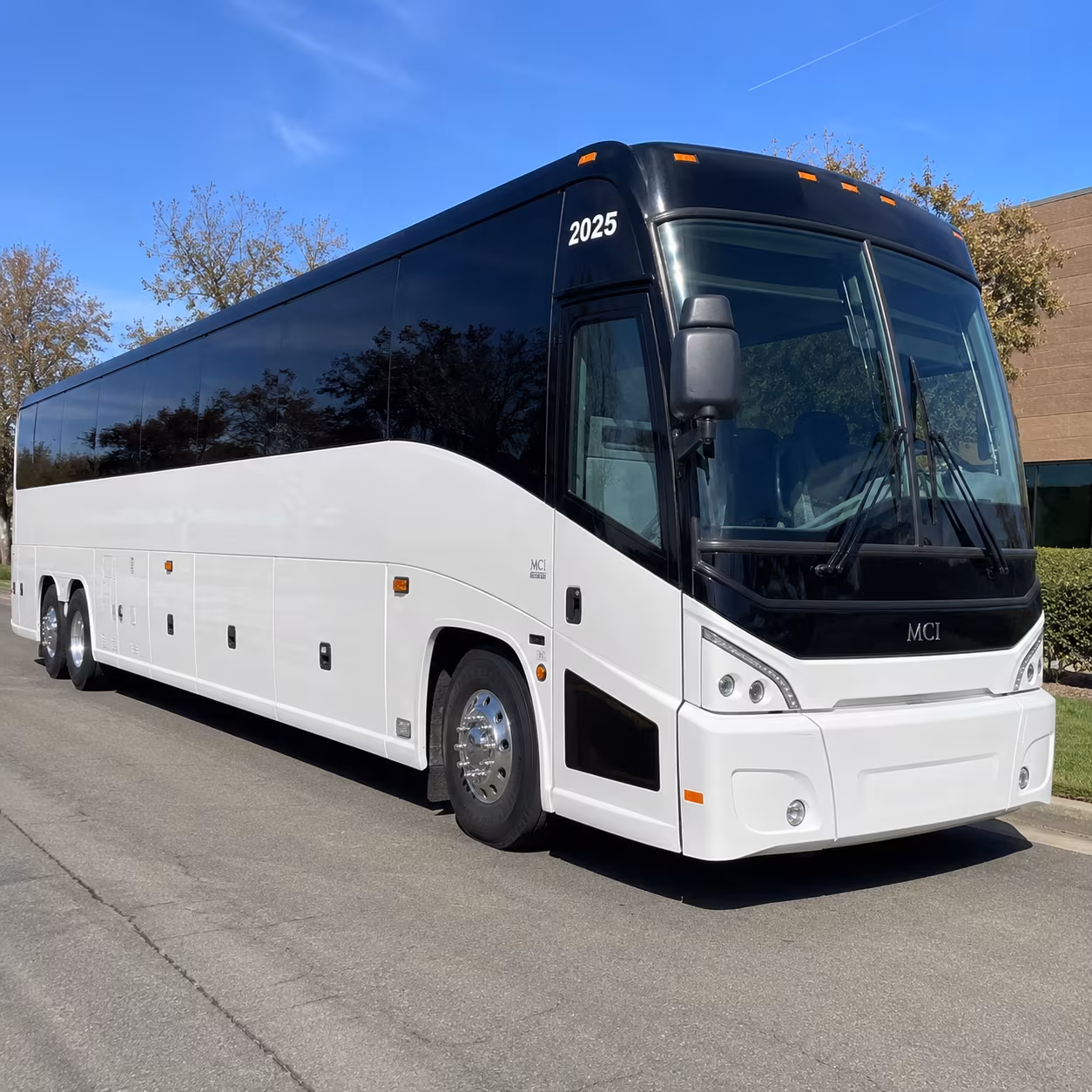 eastlansingcharterbuscompany com makes state government shuttle runs between east lansing and lansing simple