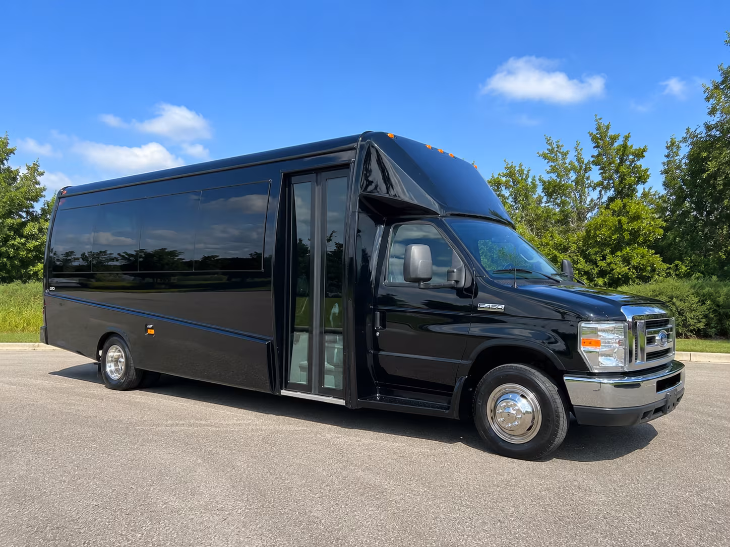 farmington hills private event transportation for groups and attendees