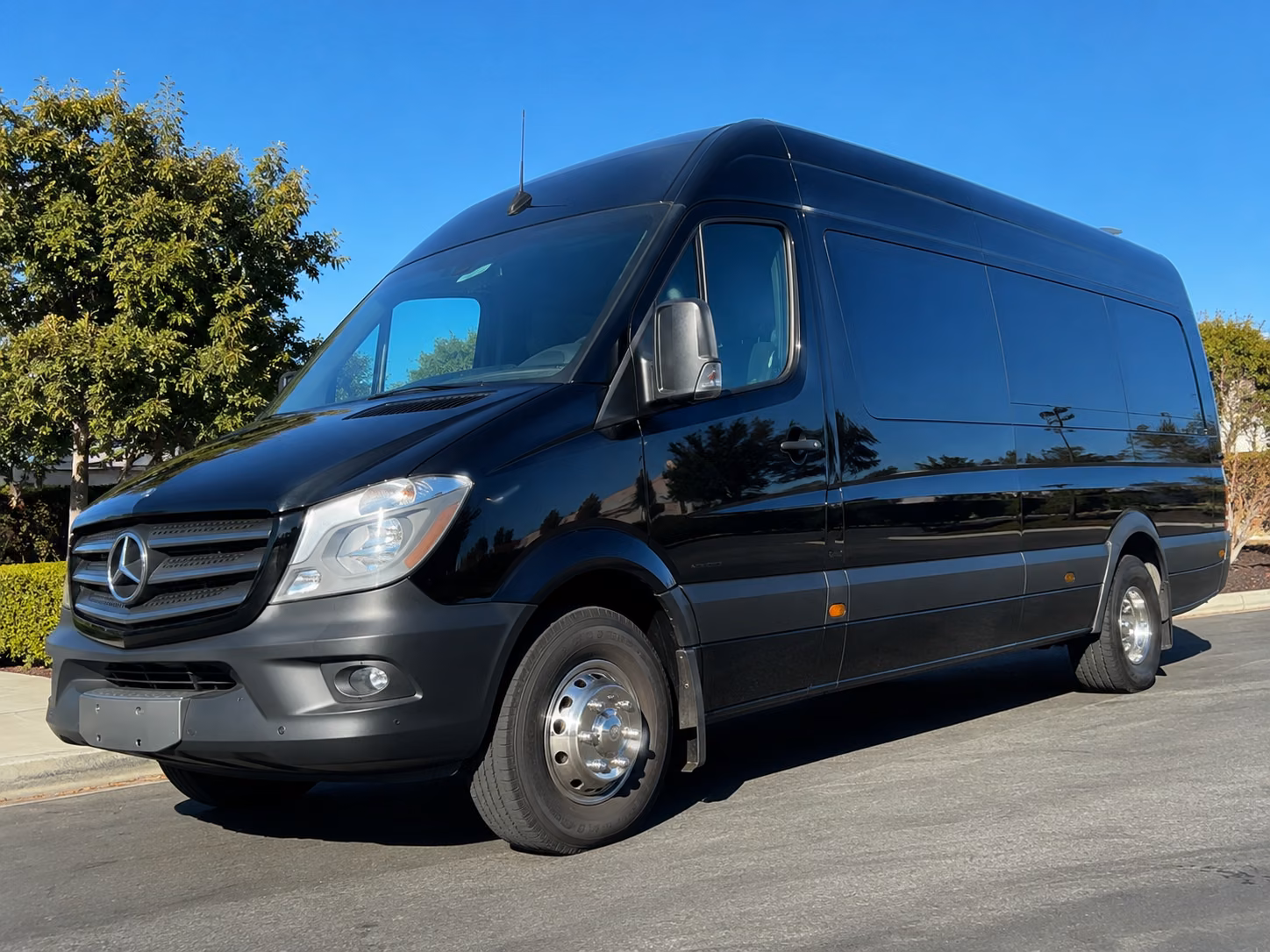 farmington hills winery transportation for your tasting group