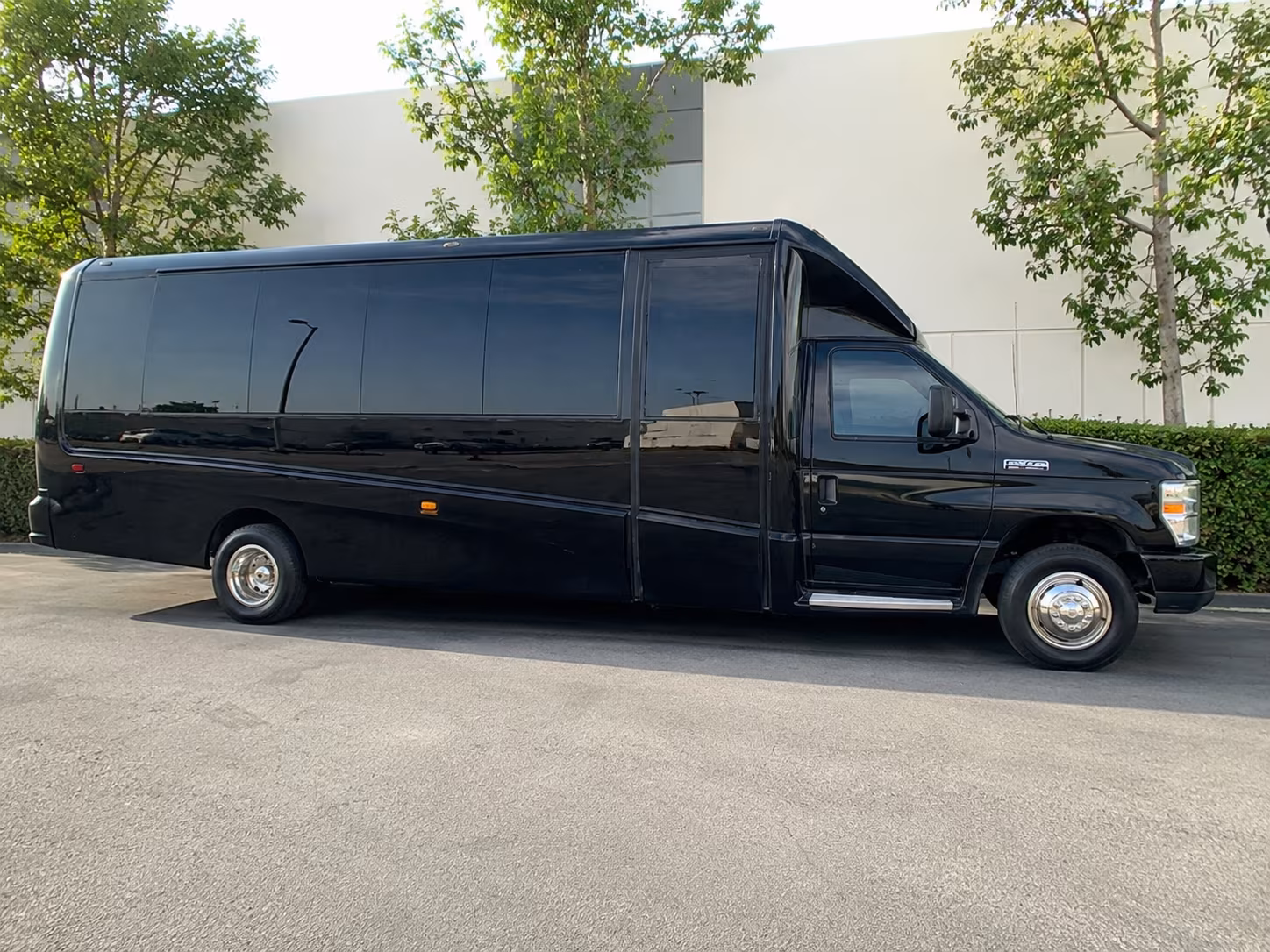 how the distance and duration of your trip affect charter bus rates