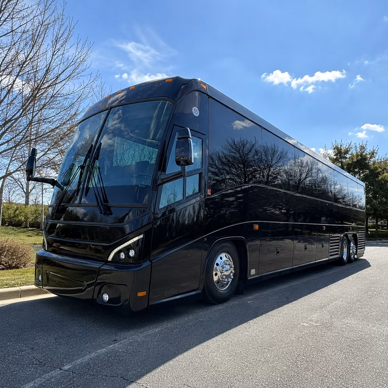 livonia comfortable charter buses for government military personnel